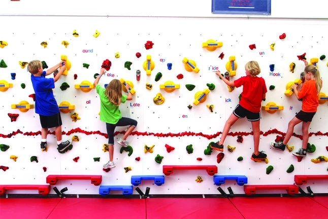 Everlast Adaptive Traverse 20 Foot Wall With Cordless Mat Locking System, With Red Mat 1 Everlast Adaptive Traverse 20 Foot Wall With Cordless Mat Locking System, With Red Mat